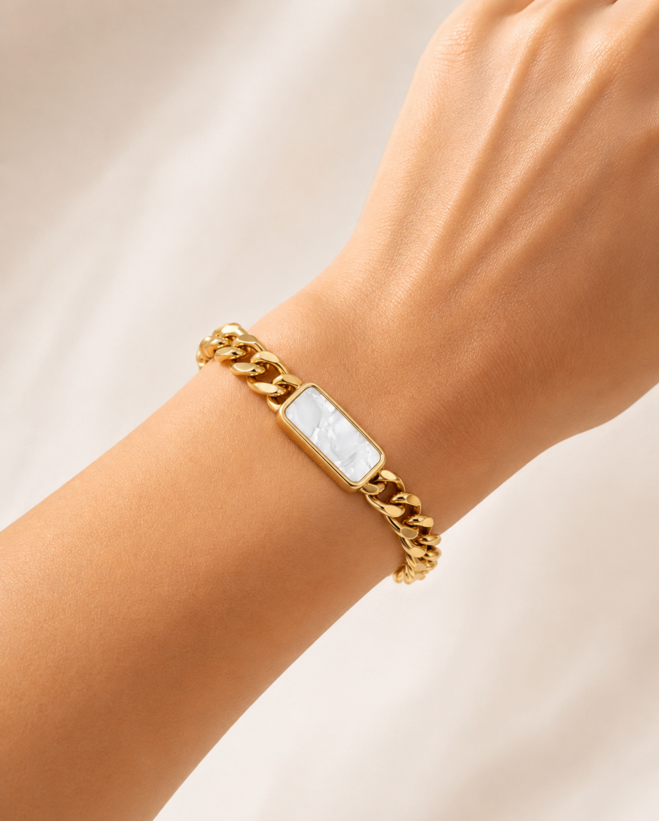 Pearl Bar Cuban Chain Bracelet