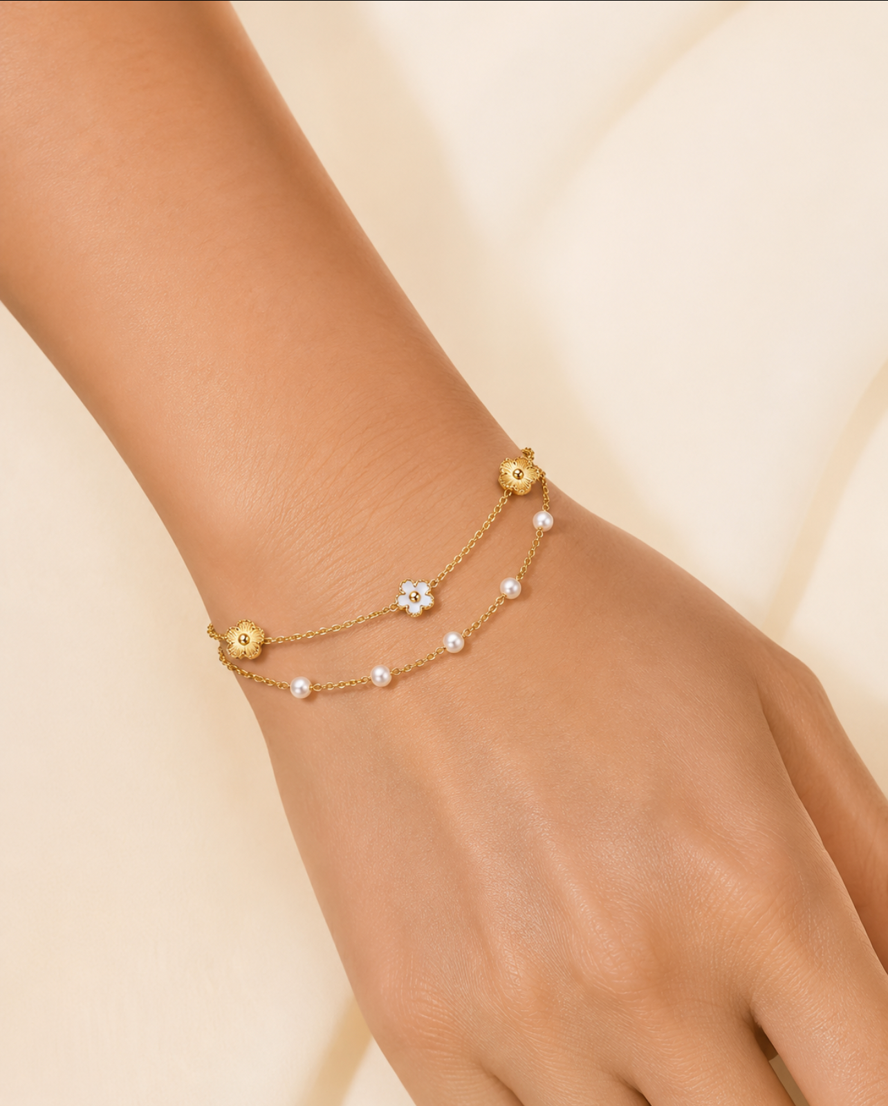 Daisy Pearl Layer Bracelet